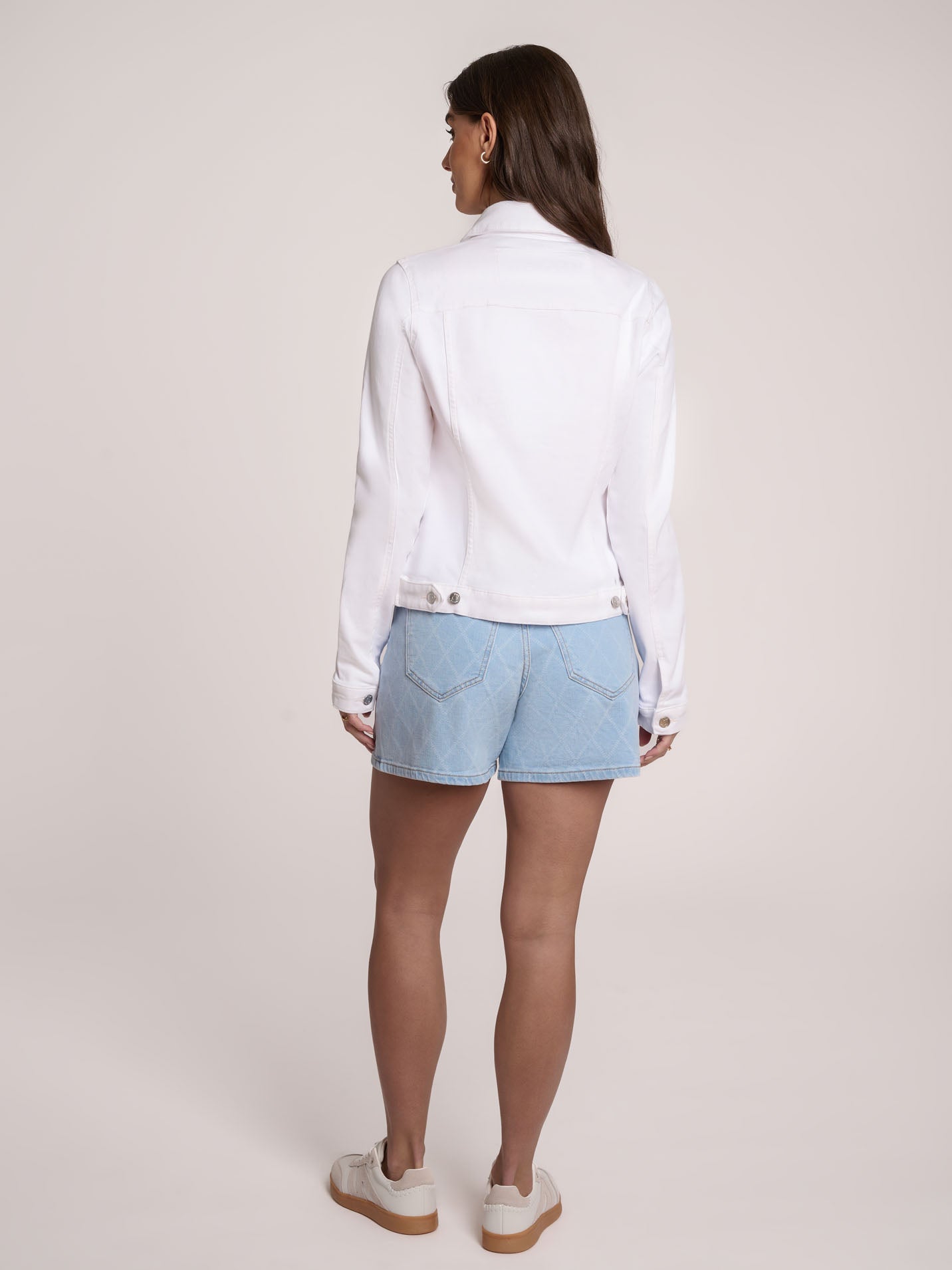 JACKET / WHITE LOTUS